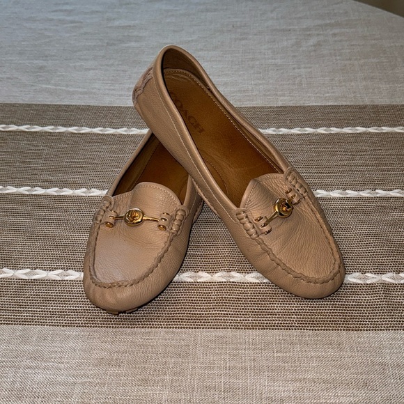 Coach Shoes - Women’s Coach size 10 leather shoes